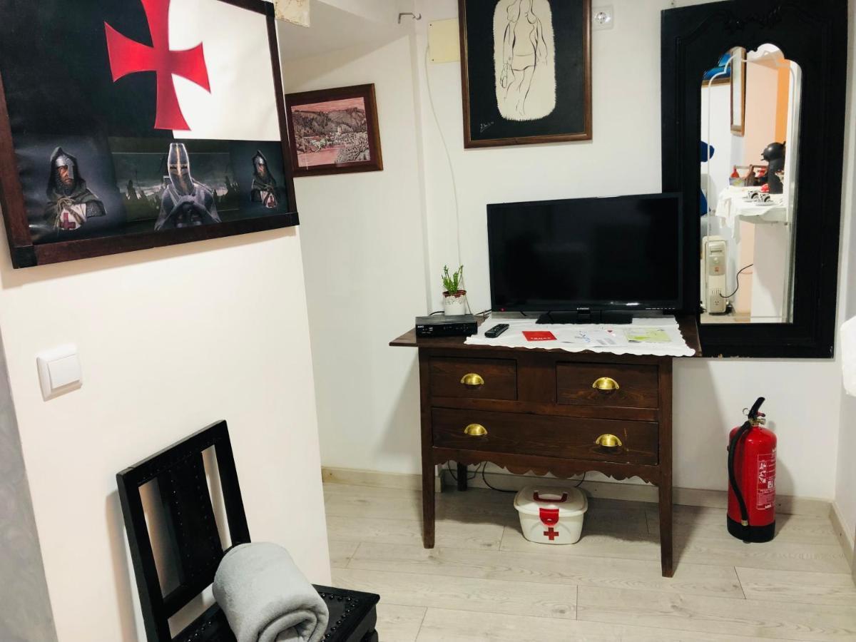 Willa Pe Do Castelo Casinha - Pet Friendly & Garage Tomar Zewnętrze zdjęcie
